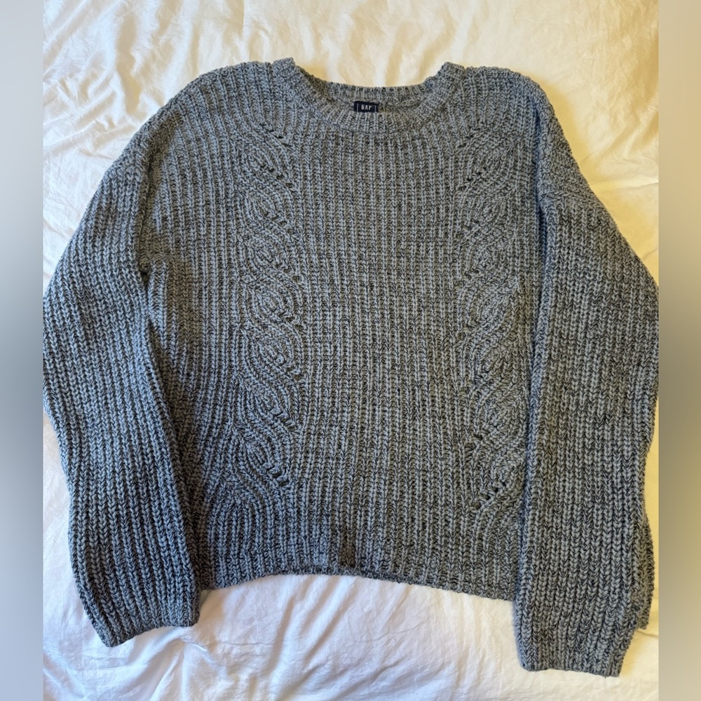 GAP sweater